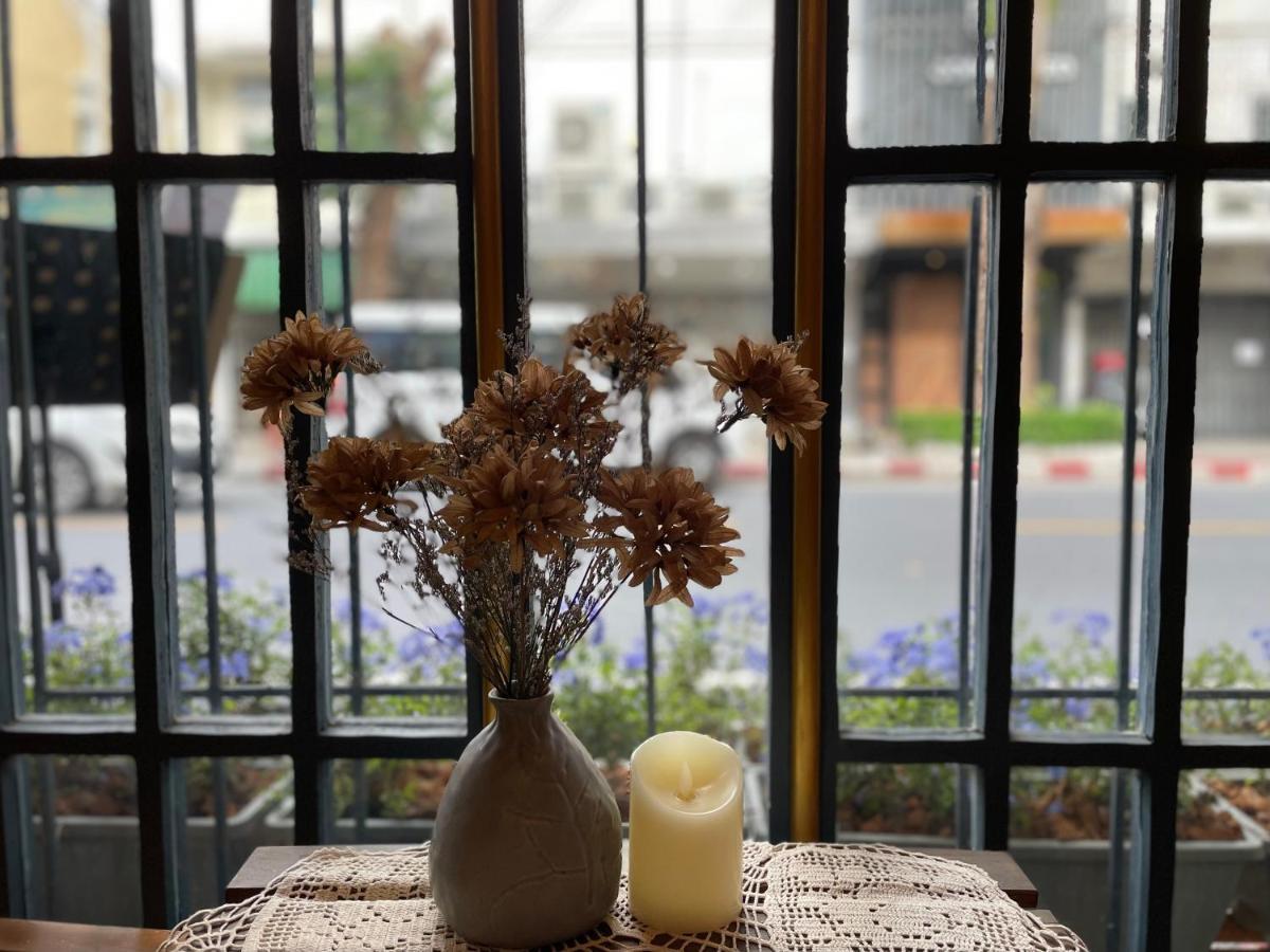 Central Old Town Cottage Bangkok Buitenkant foto